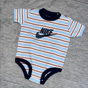 Nike 100% cotton striped logo graphic baby bodysuit onesie 0-3 month